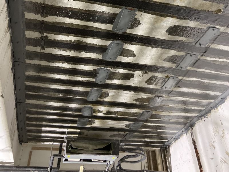 贵港某老旧社区医院碳纤维加固